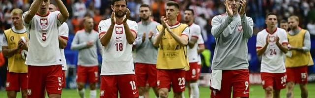 足球直播在线观看无插件-xG跟荷兰打了个平，无莱万波兰迈出昂首出局第一步