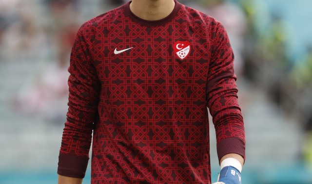 足球直播在线观看无插件-土耳其球员谈参加世界杯：比赛一结束我们就哭了，土耳其值得